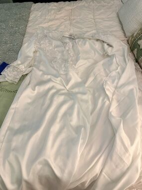 Dior White Satin Lace-Trim Robe